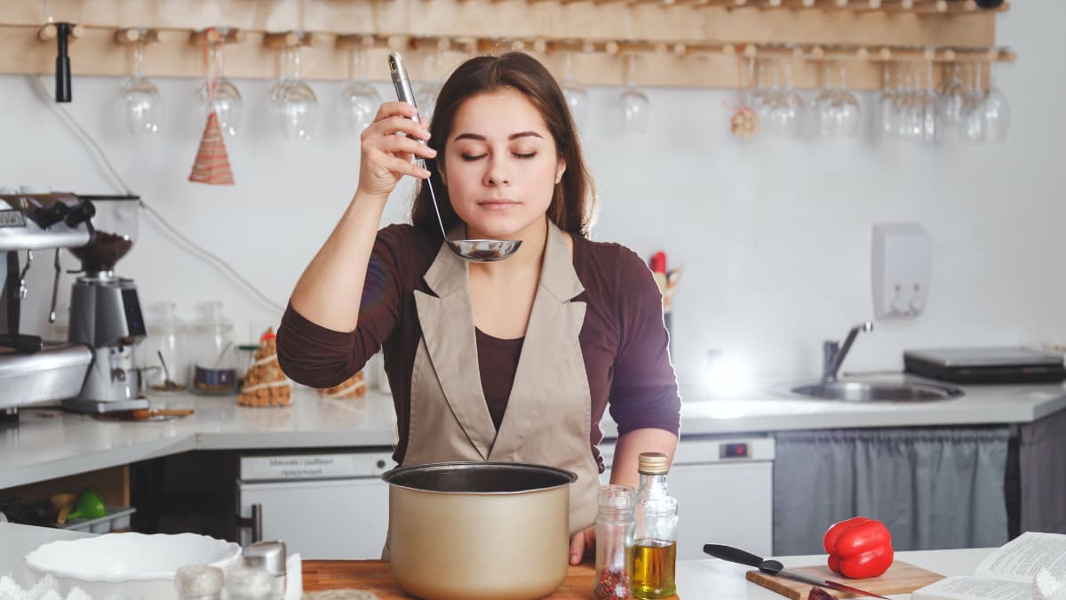 Bone Broth: A Nourishing Elixir for Women’s Health at Every Age - By Serine Al Mur